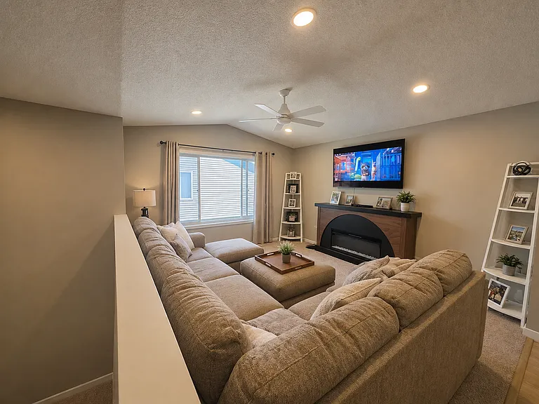 14913 Glenbrook Ave N — Photo 4