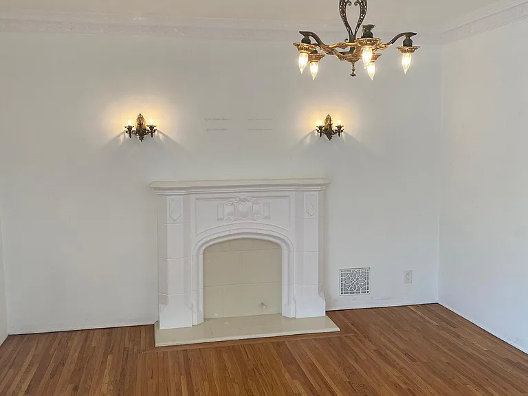 200 S Fuller Ave #2 — Photo 8
