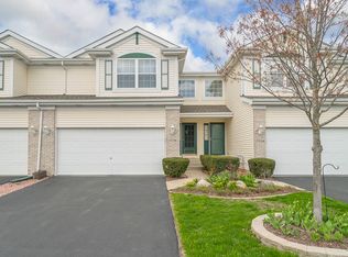 17236 Arrowhead Dr, Lockport, IL 60441