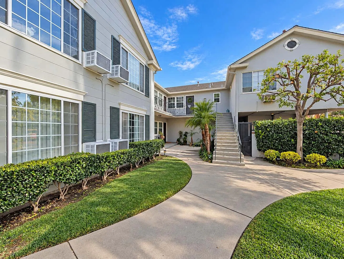 12024 Moorpark St — Photo 2