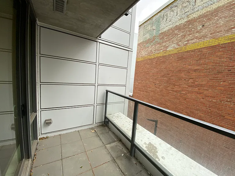 450 8th Ave SE #203 — Photo 9