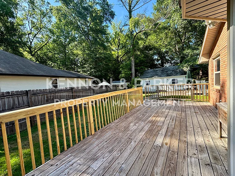 4494 Longview Dr — Photo 22