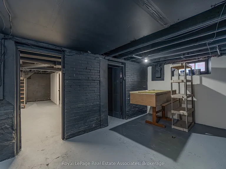 157 William St #1 — Photo 32