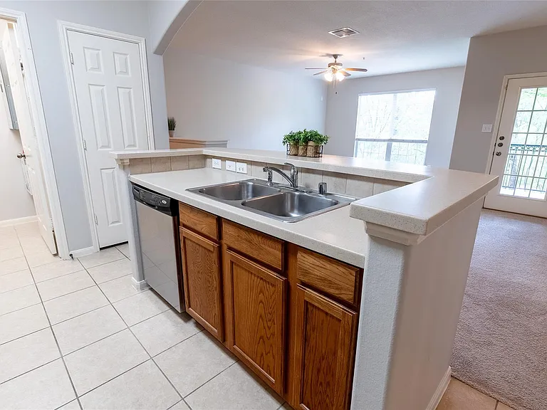 6607 Lake Woodlands Dr #624 — Photo 13