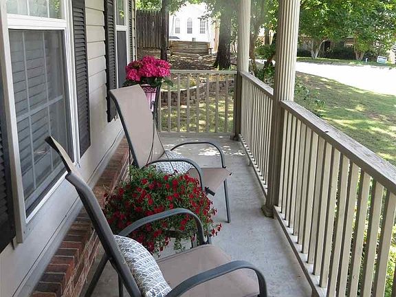 4th image of 12818 Westglen Dr