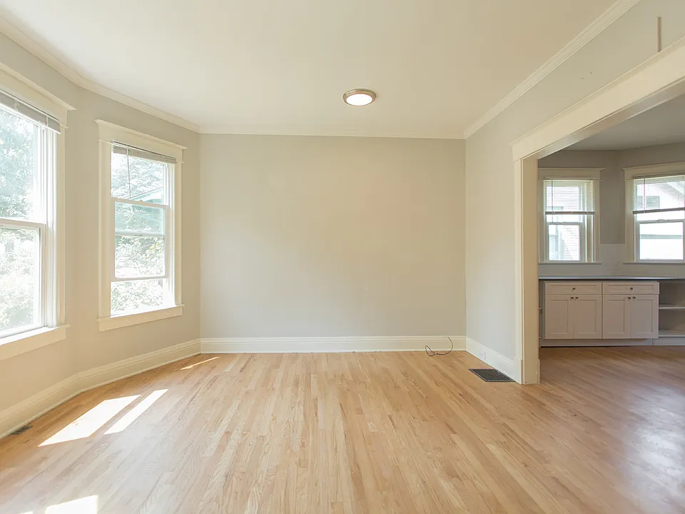 947A University Ave Living Room