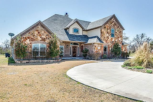 1st image of 9925 Lonely Oak Ln