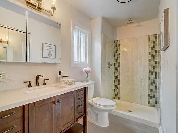 3rd image of 2227 Montevideo Dr