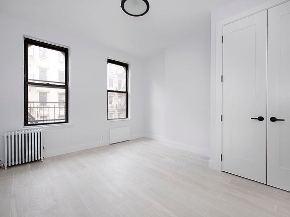 3rd image of 309 E 91st St APT 3W
