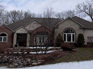 15646 Pine Ridge Dr, Holly, MI 48442
