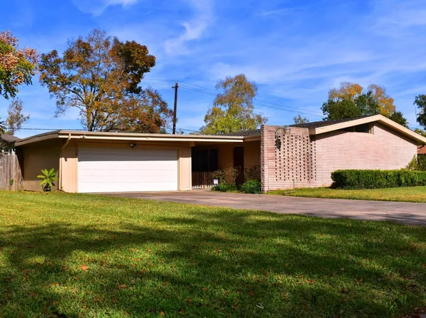 5126 Beechnut St, Houston, TX 77096