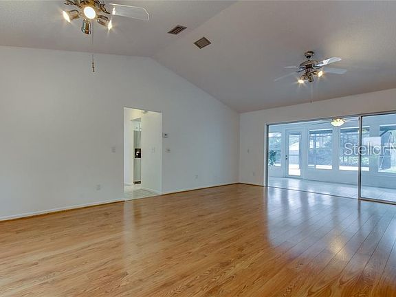 2nd image of 1501 Poinsettia Ave