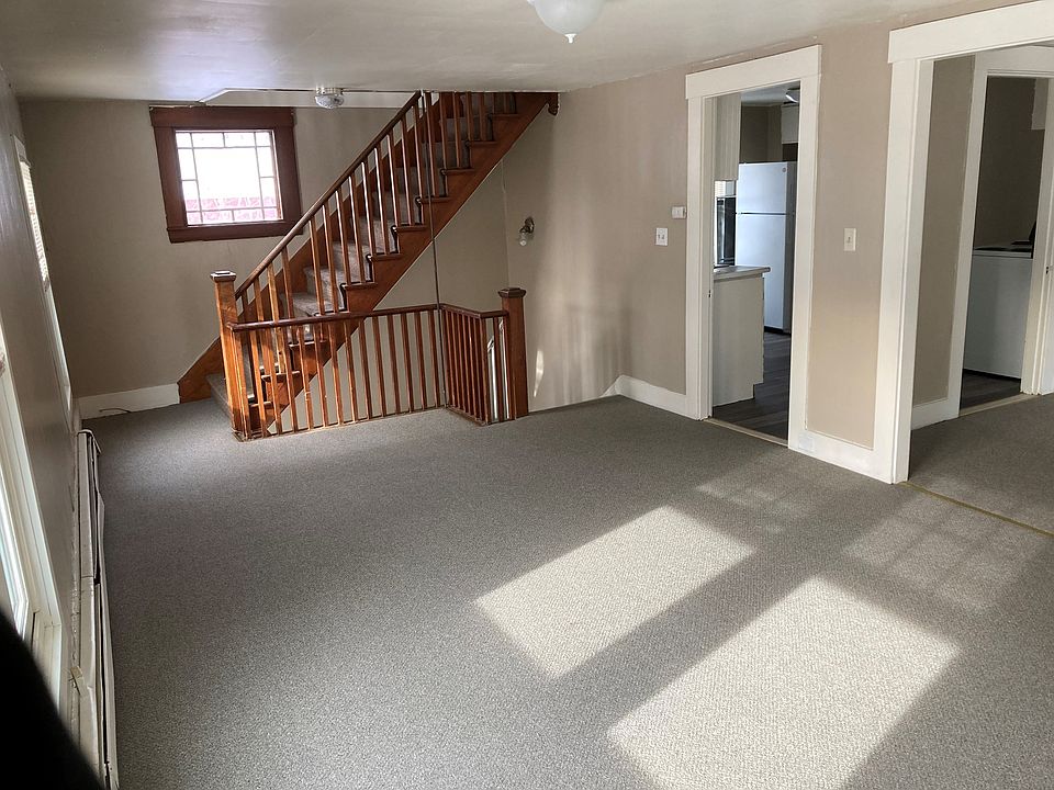 2nd image of 49 Elm St #2