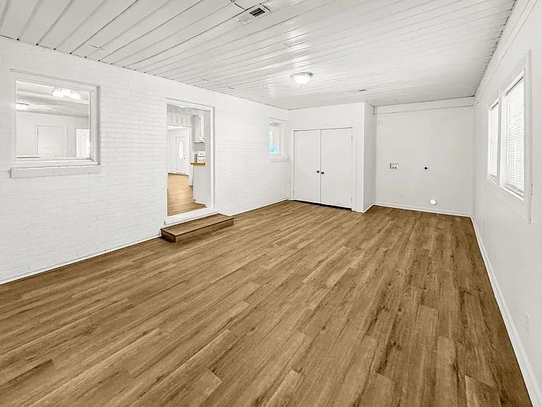 1513 Bethlehem Rd — Photo 2