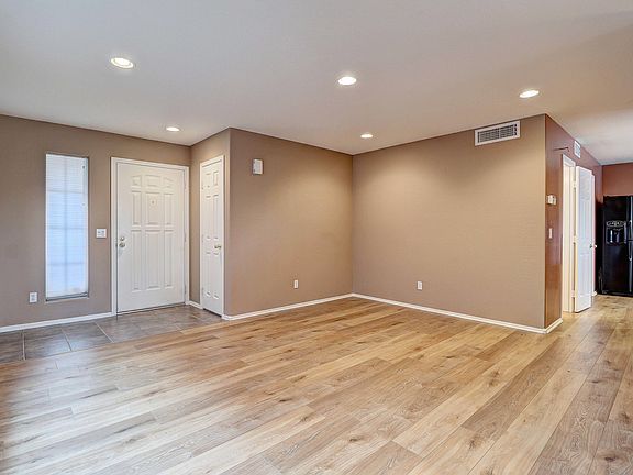 5th image of 2128 E Vista Bonita Dr