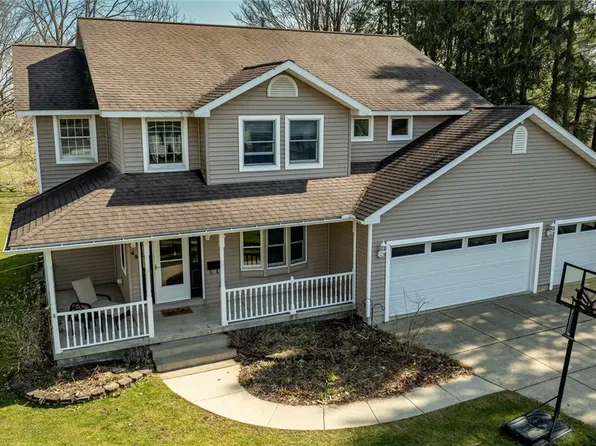 49 Hilltop Dr, Springville, NY 14141