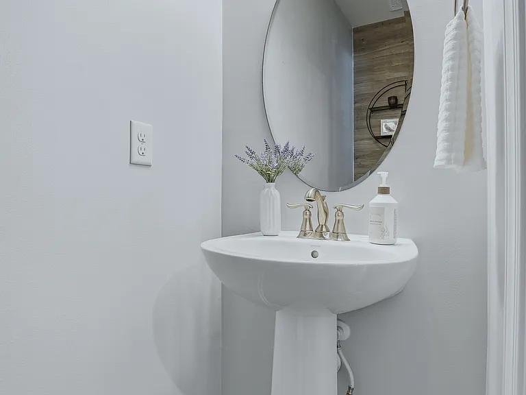 838 Dean Dr — Photo 19
