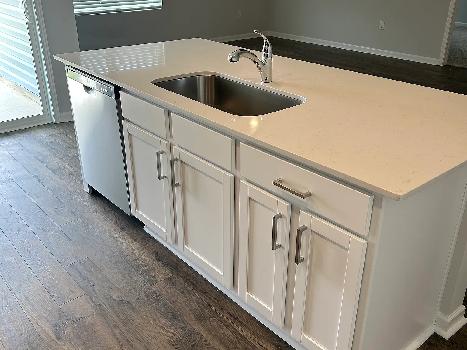 3 bed, 1475 sqft, $1,800 — Photo 4