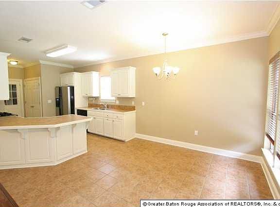 4th image of 39075 S Angelle Ct