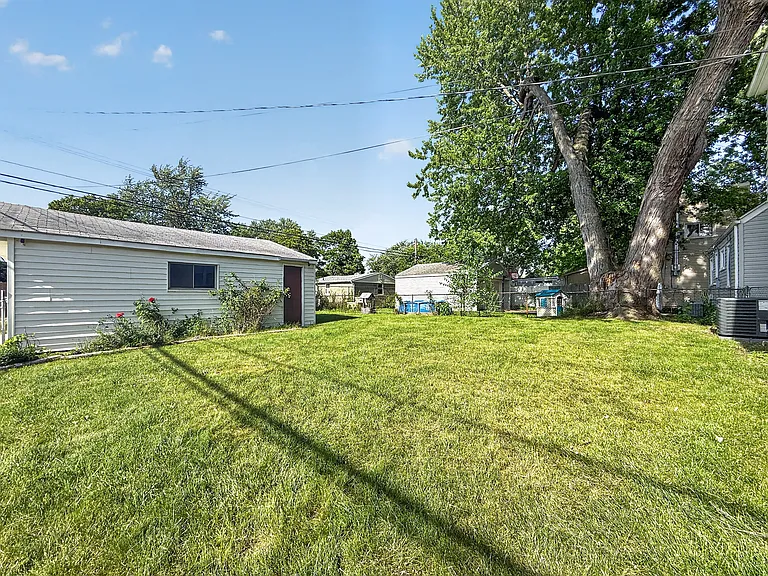 1705 E Granet Ave — Photo 34
