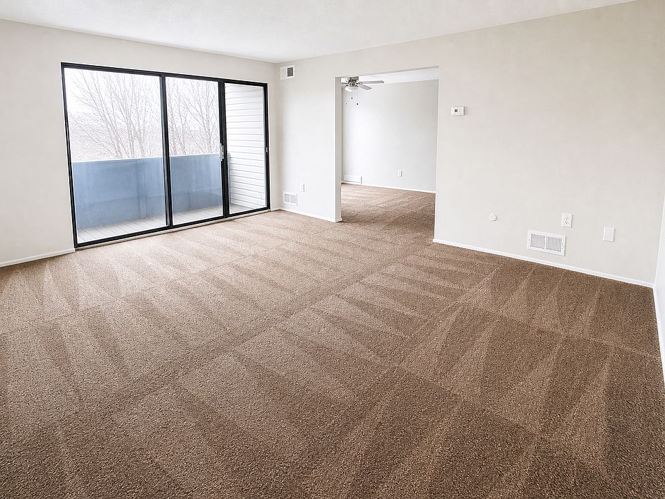 2-Bedroom - Living Room