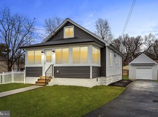 969 Dixon Ave, Croydon, PA 19021