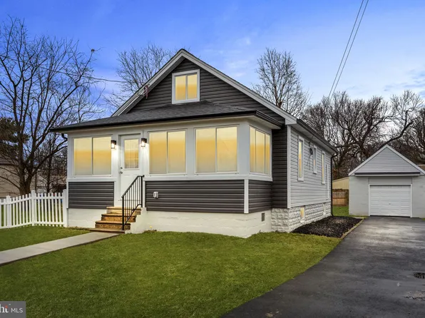 969 Dixon Ave, Croydon, PA 19021