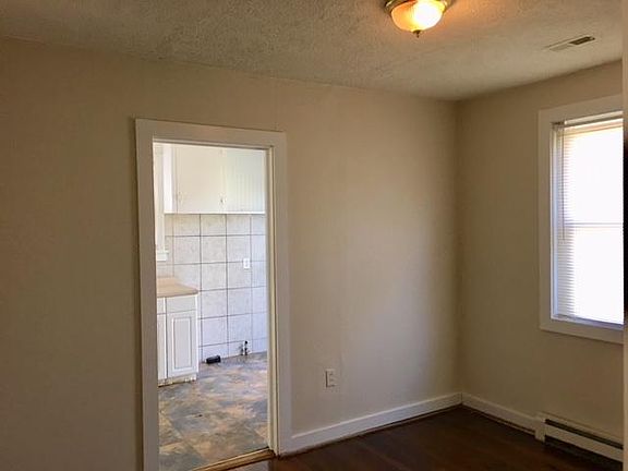 3rd image of 1409 Silver Ave