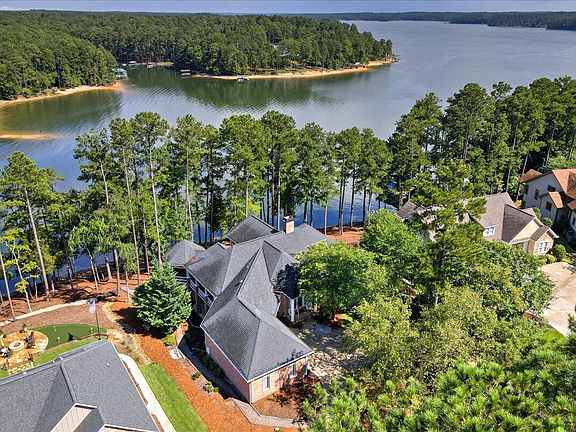 2nd image of 188 Savannah Dr