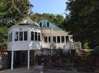 1214 W Cape Rock Dr, Cape Girardeau, MO 63701