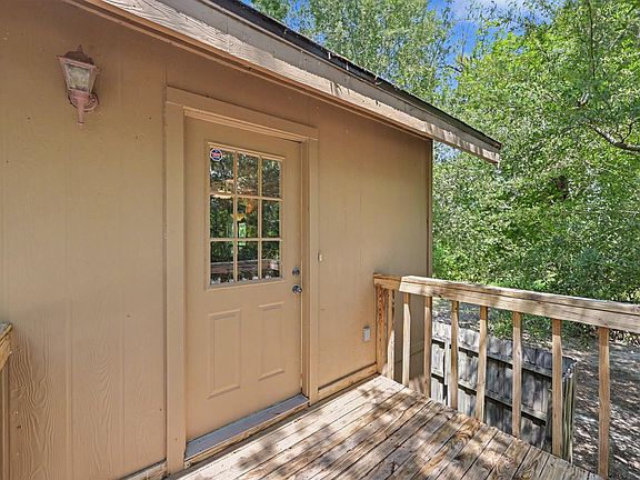 4th image of 99 Lake View Dr