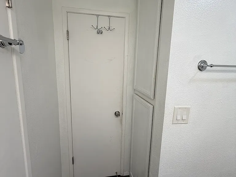4240 Menlo Ave #5 — Photo 10