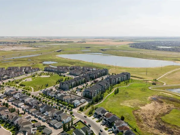 99 E Copperstone Park SE #4318, Calgary, AB T2Z 5C9