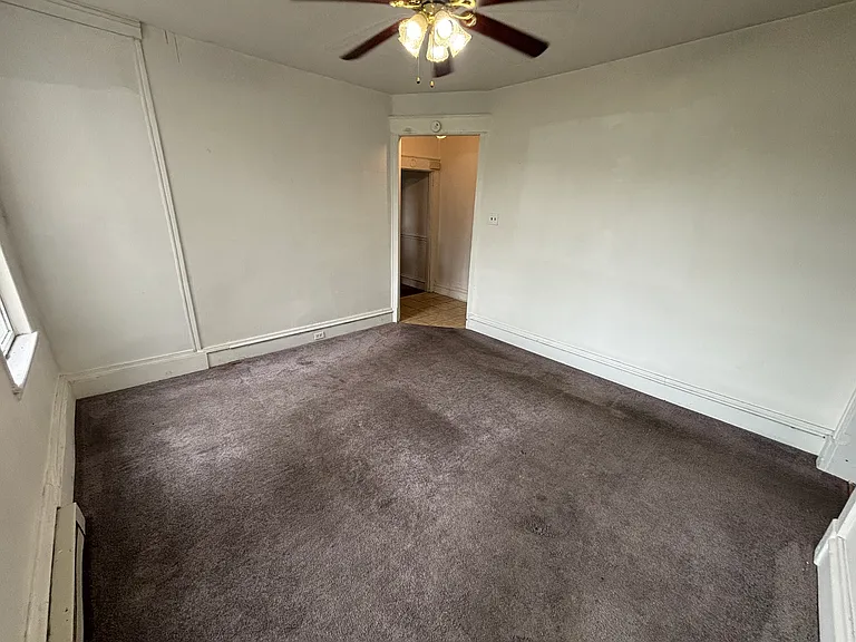 424 E Broad St #1 — Photo 13