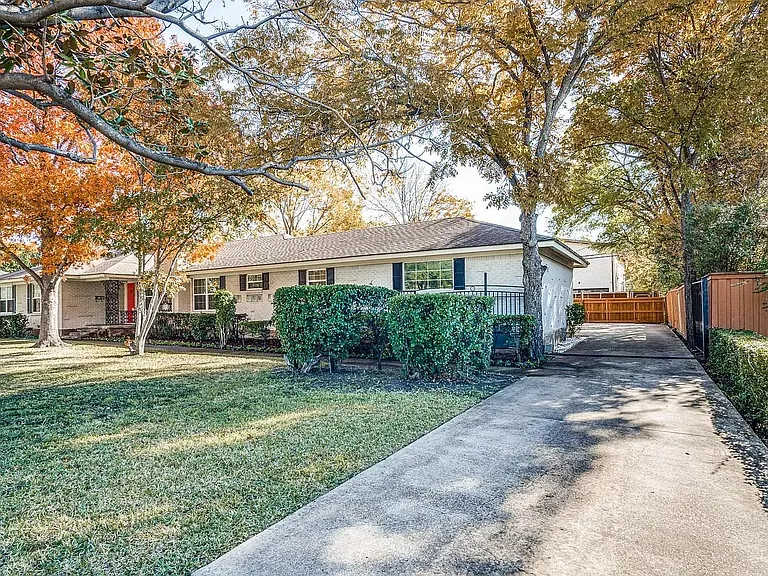 5730 Forest Ln — Photo 2