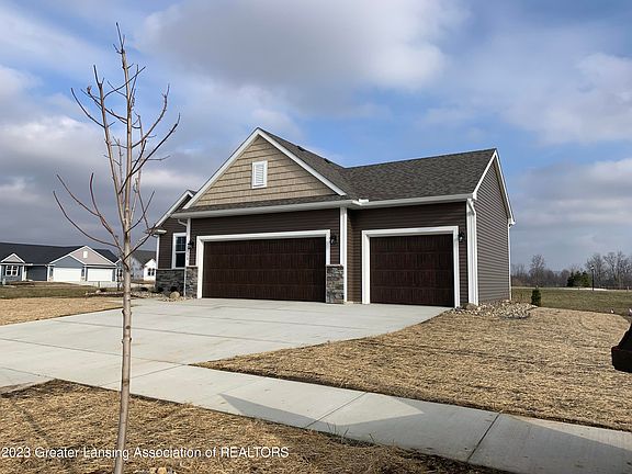 2nd image of 2715 Harbor Dr #6