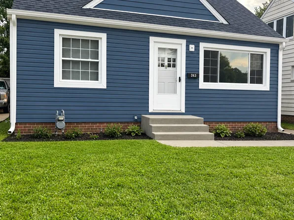 2623 Center Dr, Parma, OH 44134