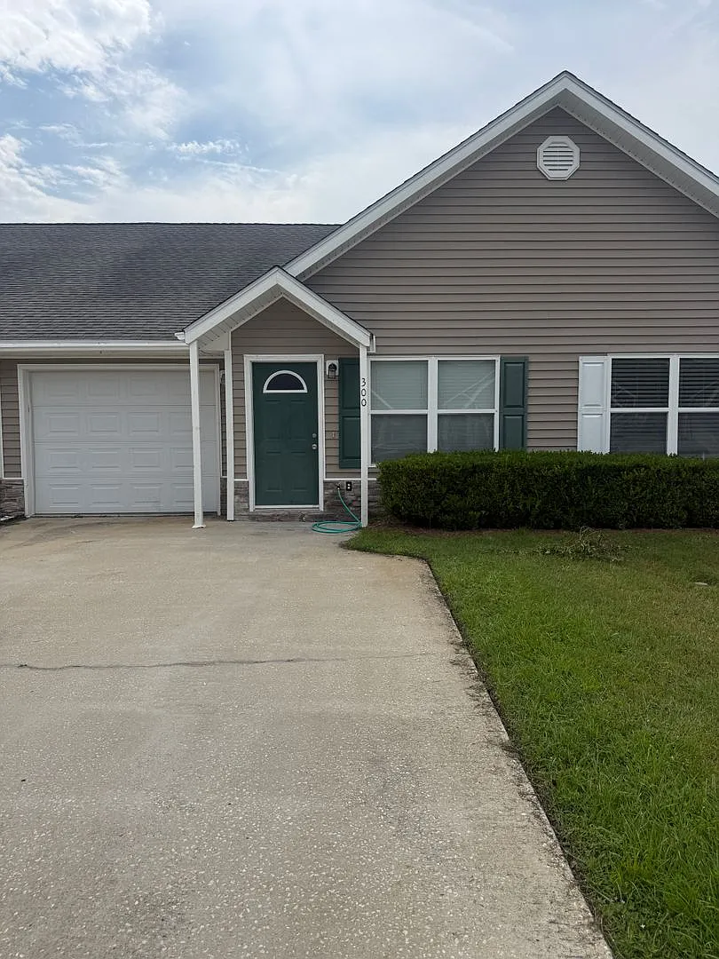 300 Promise Lane Brunswick, GA 31525 — Photo 1