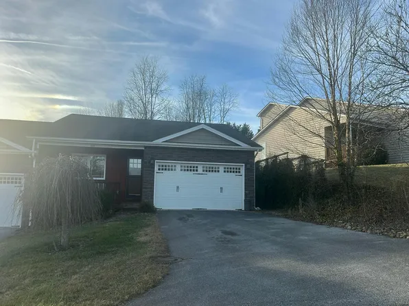 101 Weeping Willow Dr, Abingdon, VA 24210