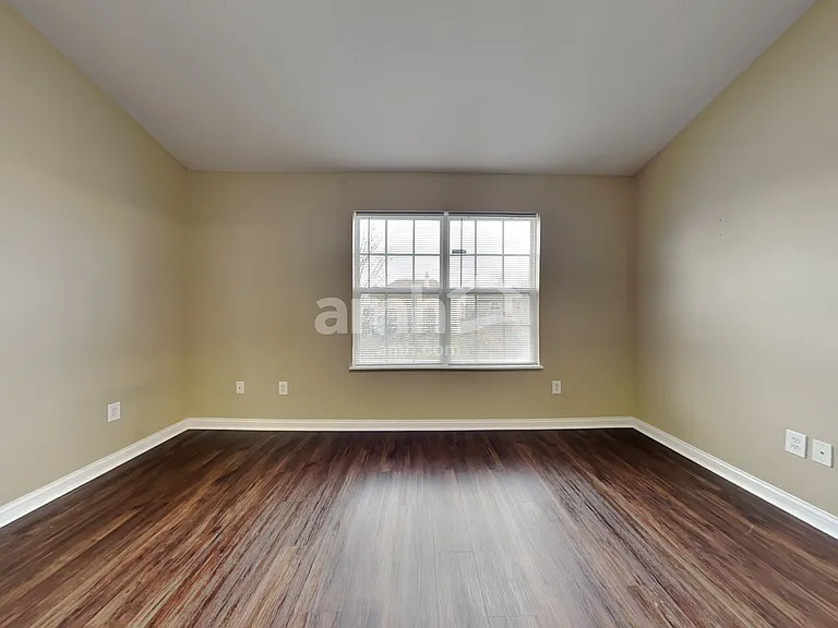 4704 Ashfield Dr — Photo 11