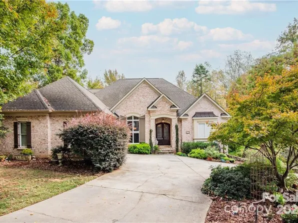 309 Hillandale Dr, Charlotte, NC 28270