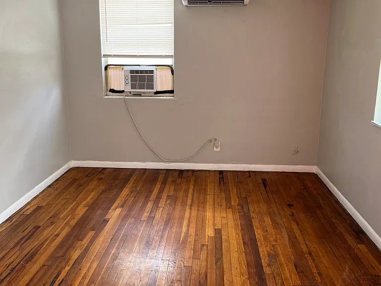 1021 Stonewall St #3 — Photo 1