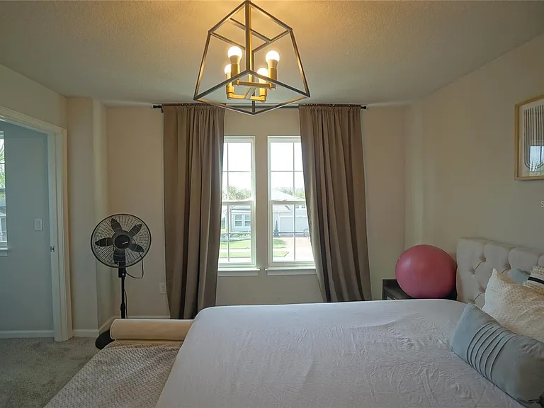 19427 Blue Pond Dr — Photo 9