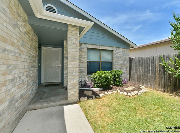 3rd image of 12839 Maple Park Dr