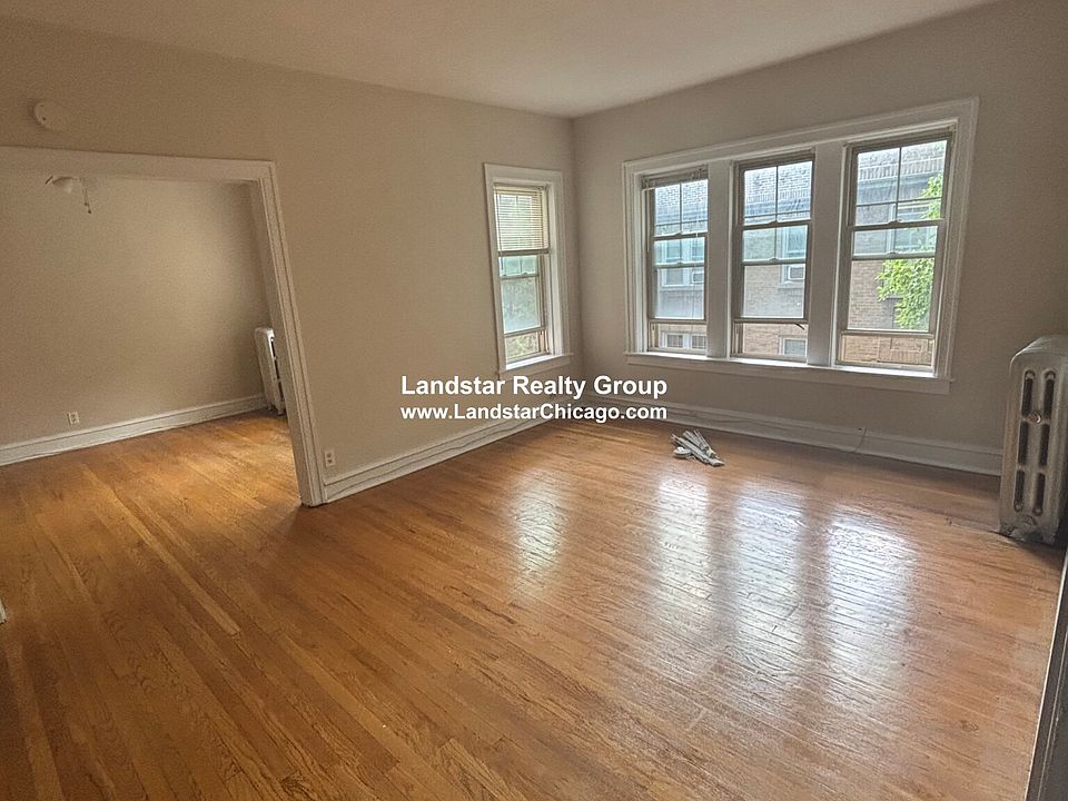 1st image of 828 Reba Pl APT 3S