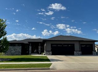 809 Rylee Way, Yankton, SD 57078