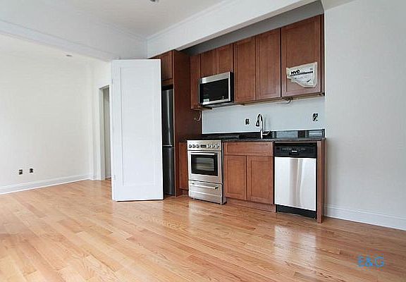 4th image of 565 W 175th St APT 53