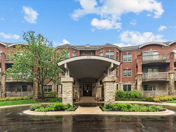 950 Augusta Way APT 209, Highland Park, IL 60035