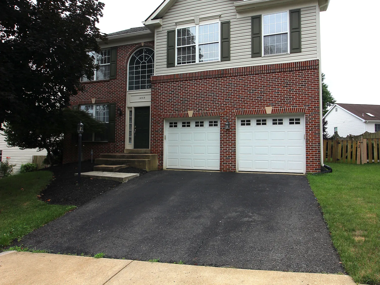 4 bed, 3.5 bath, 3428 sqft, $4,200 — Photo 1
