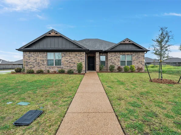 5500 Black Horse Ct, Waco, TX 76708
